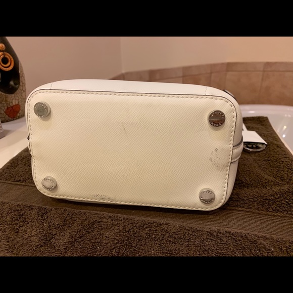 Authentic MK drawstring purse - Picture 4 of 8